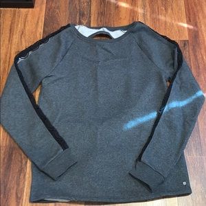 Open back sweater with lace trim sleeves